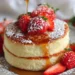 Wolkenweiche japanische Soufflé-Pfannkuchen für ein perfektes Frühstück